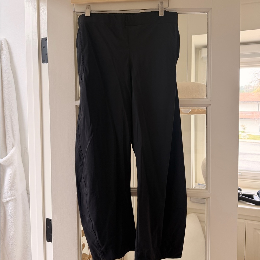 Ruti On the Loose black pants 6 petite
